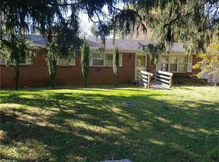 5570 Gyddie Dr, Winston Salem, NC 27105