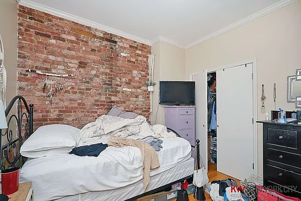 Rented by Keller Williams NYC | media 35