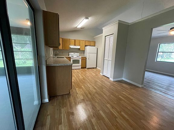 5th image of 5291 NW 62nd Pl