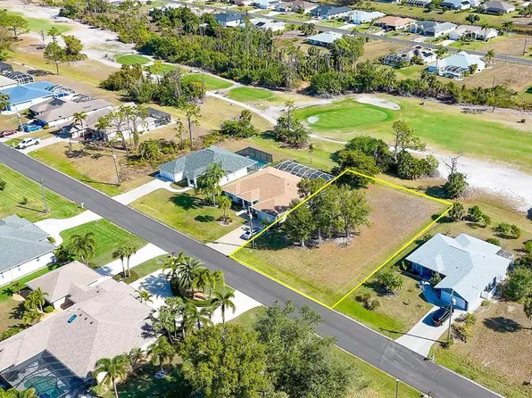 70 Pinehurst Pl #680, Rotonda West, FL 33947