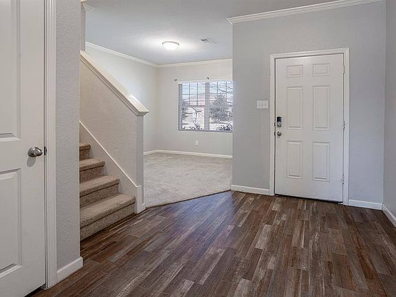 3rd image of 452 Glen Meadow Dr