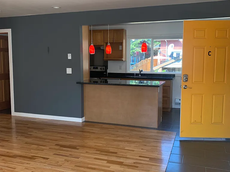 1815 E Thomas St #C — Photo 3