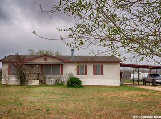 330 Homeridge Dr, La Vernia, TX 78121