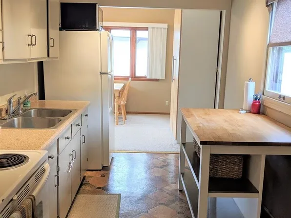 3449 S 2nd St, Milwaukee, WI 53207