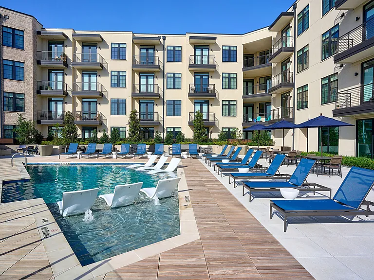 Pool Lounges