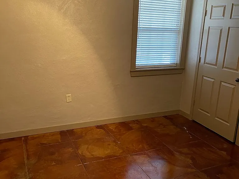 421 Watson Ln #4 — Photo 9
