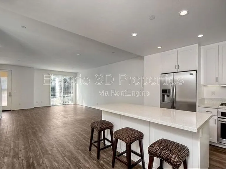 2866 C St — Photo 2