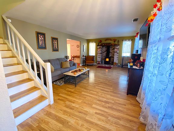 3rd image of 6816 London Dr