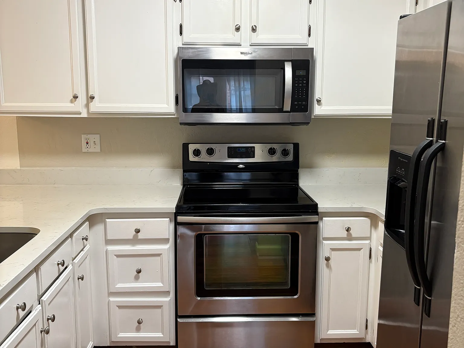2 bed, 960 sqft, $2,300 — Photo 4
