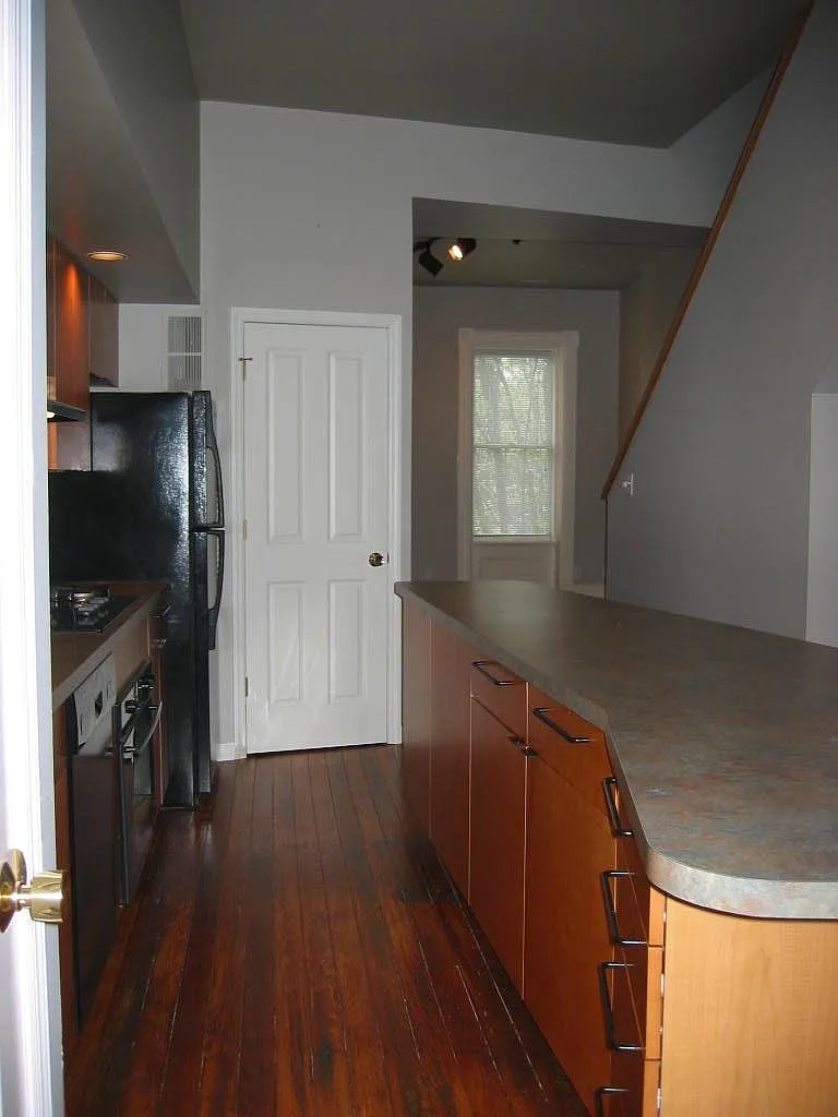 1918 Cherokee Street — Photo 4