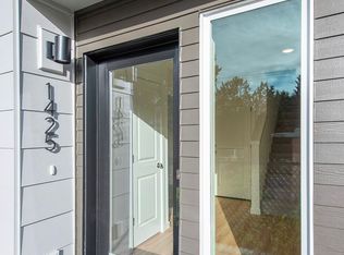 1425 SW 111th Ln, Seattle, WA 98164
