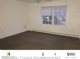 13 Meadow St APT 1, Claremont, NH 03743