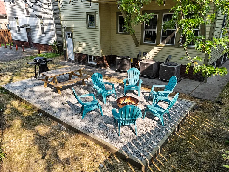 9400 Clifton Blvd #1 — Photo 3