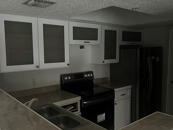 3rd image of 5031 Wiles Road #202