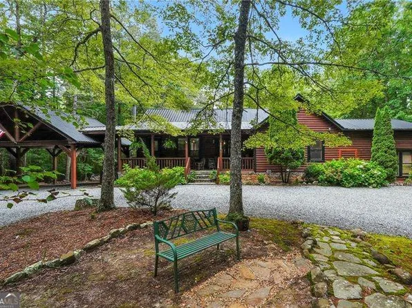 202 Dogwood Dr, Epworth, GA 30541