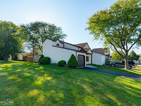2nd image of 2403 Bridgewater Dr #2403