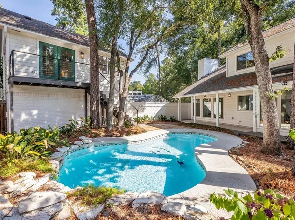 4 N Autumnwood Way, Spring, TX 77380