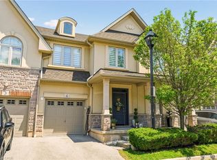 5056 New St #4, Burlington, ON L7L 1V1