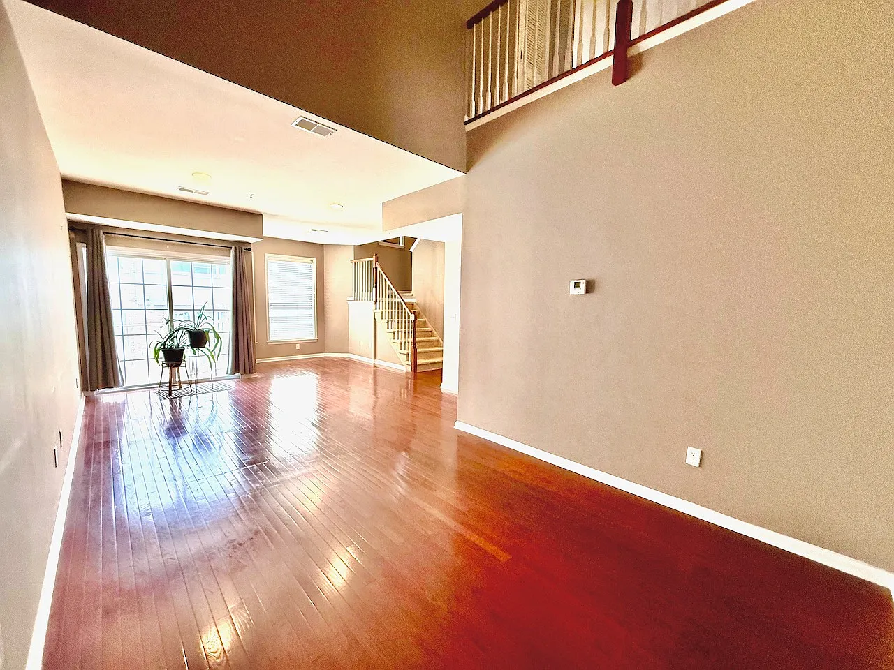 2 bed, 2.5 bath, 1580 sqft, $3,200 — Photo 2