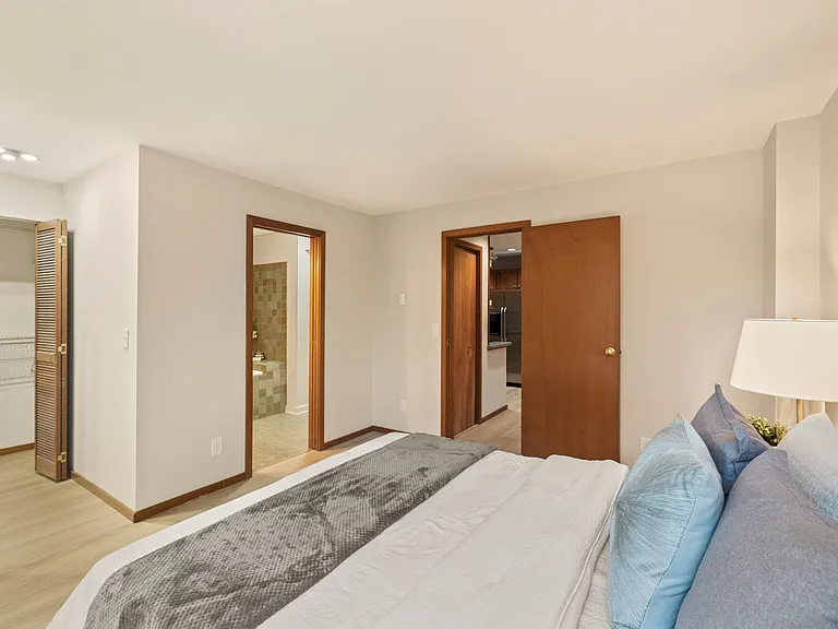 2350 10th Ave E #227 — Photo 17