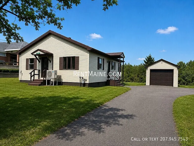 676 College Ave — Photo 2