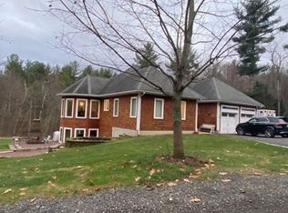 14 Maple Spring Dr, Rutland, MA 01543