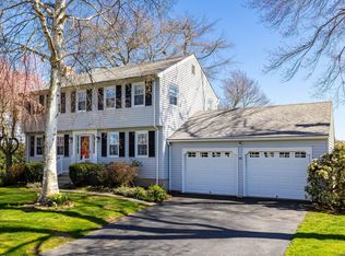 48 Meadowood Ln, Old Saybrook, CT 06475