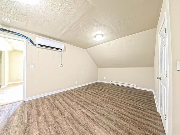 5th image of 202 W Marion St #6