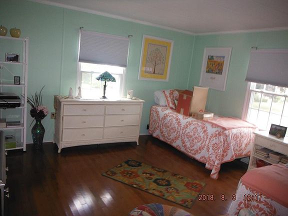 4th image of 110 Snowgoose Ln