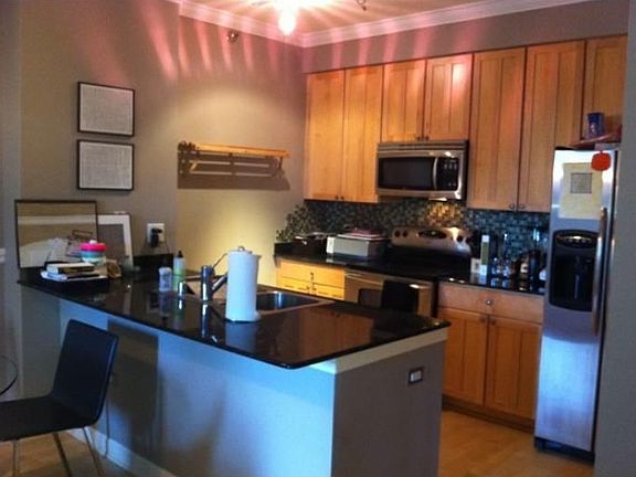 5th image of 425 W Huron St #807