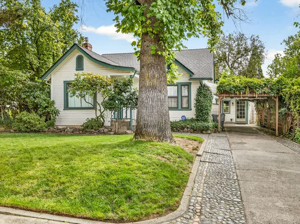 1306 Reddy Ave, Medford, OR 97504