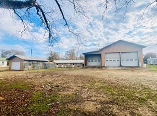 202 10th Ln NW, Fayette, AL 35555