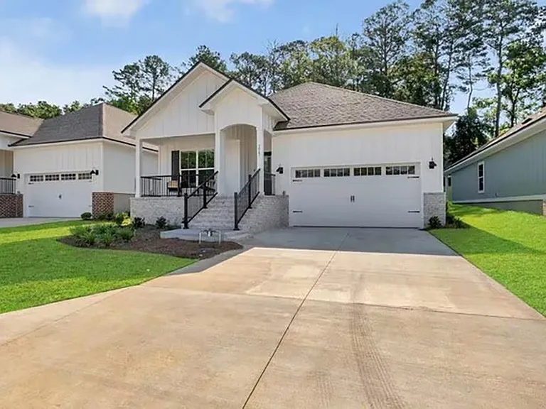 2047 Hansell Hill Dr — Photo 2