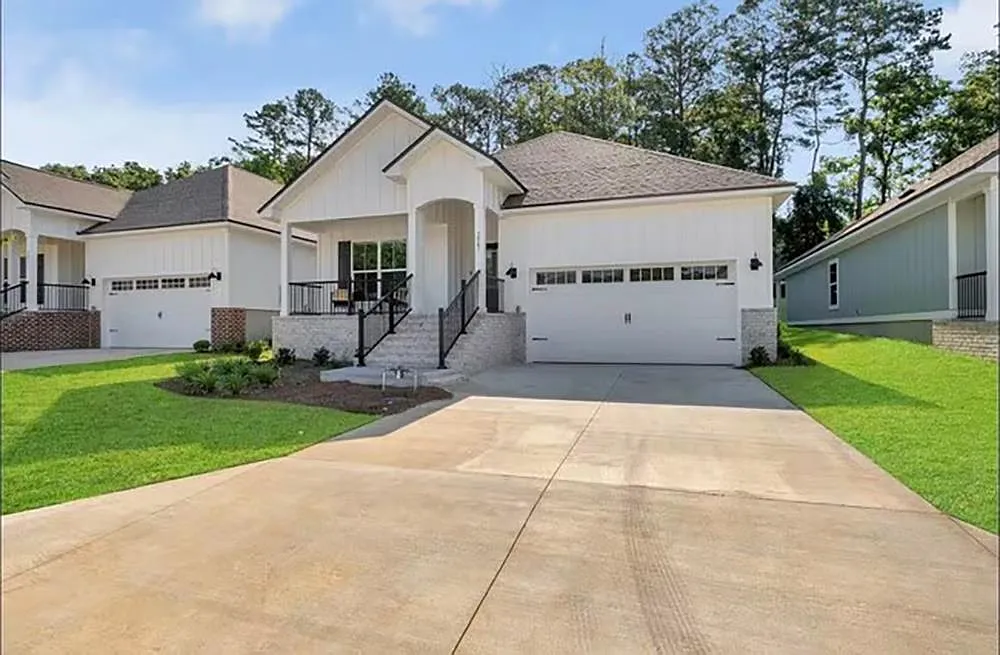 Building Photo - 2047 Hansell Hill Dr