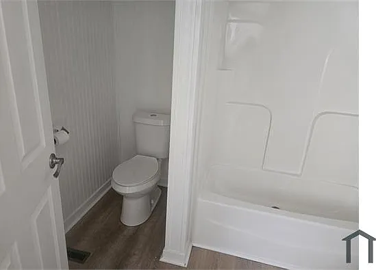 136 Eagle Ave — Photo 6