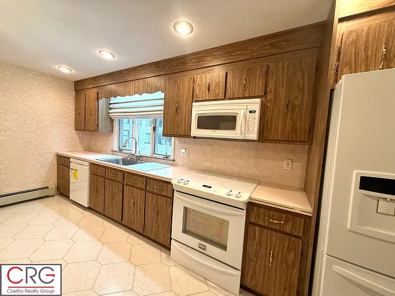 2 bed, 1100 sqft, $2,600 — Photo 2