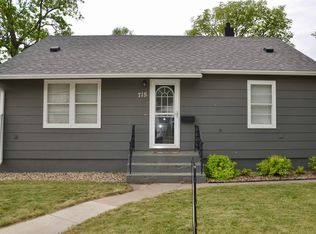 715 NW 2nd St, Madison, SD 57042