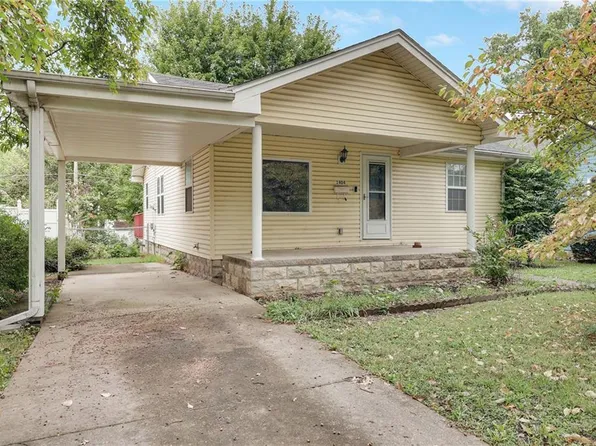 1404 S Barrett Ave, Sedalia, MO 65301