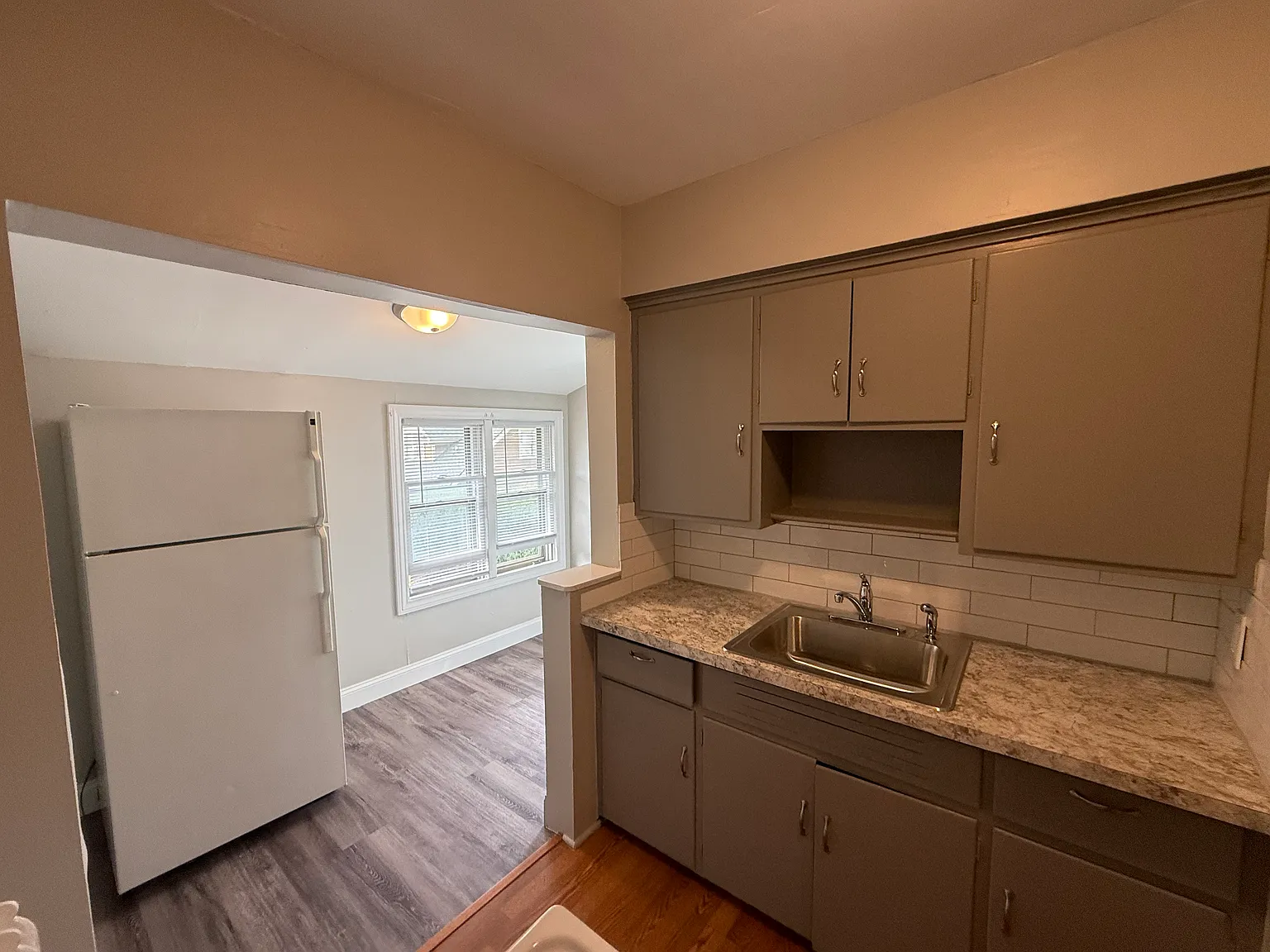 2 bed, 700 sqft, $1,450 — Photo 4