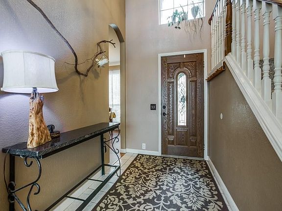 3rd image of 5821 Sandalwood Dr