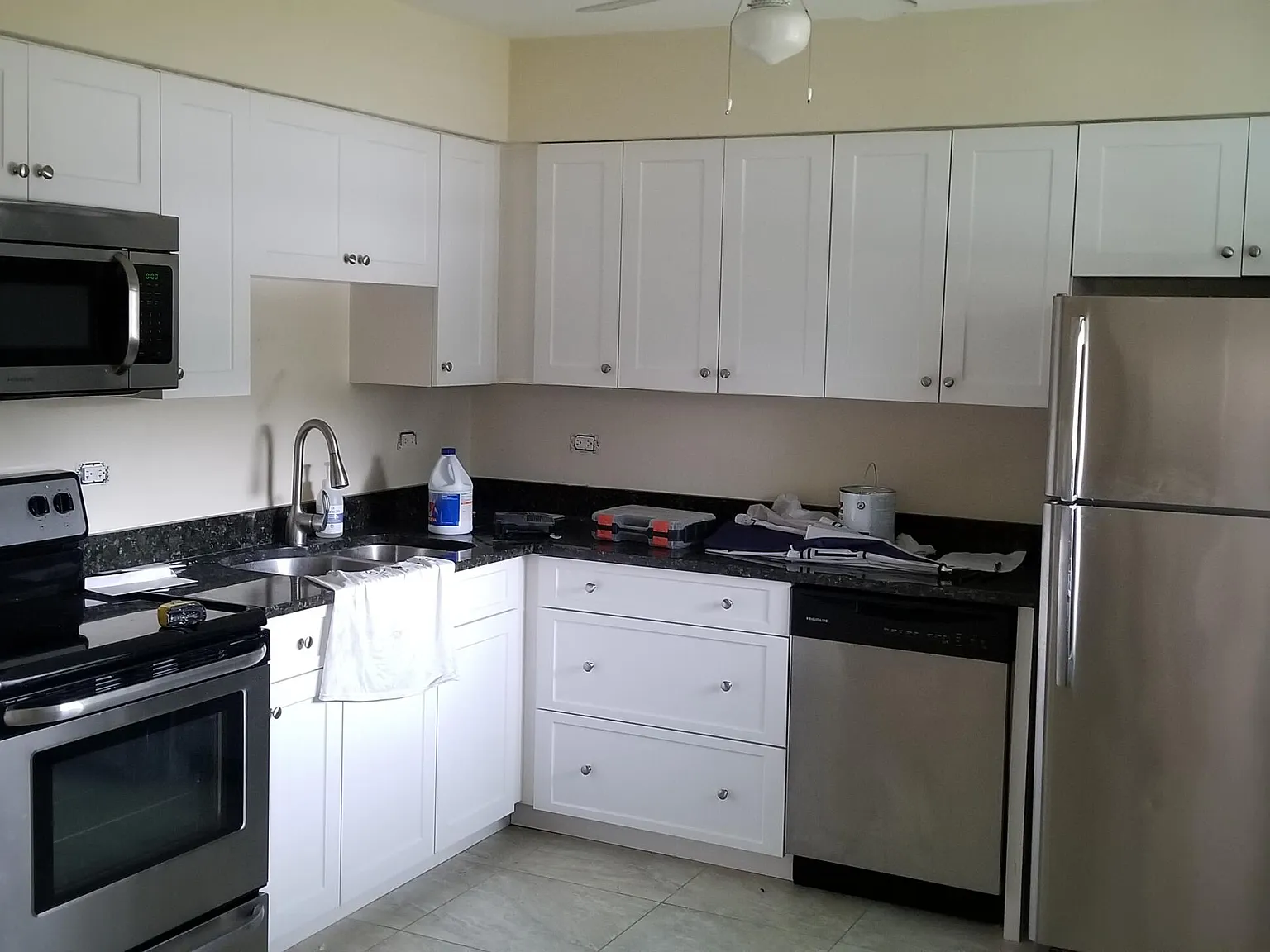 2 bed, 1.0 bath, 900 sqft, $2,200 — Photo 3