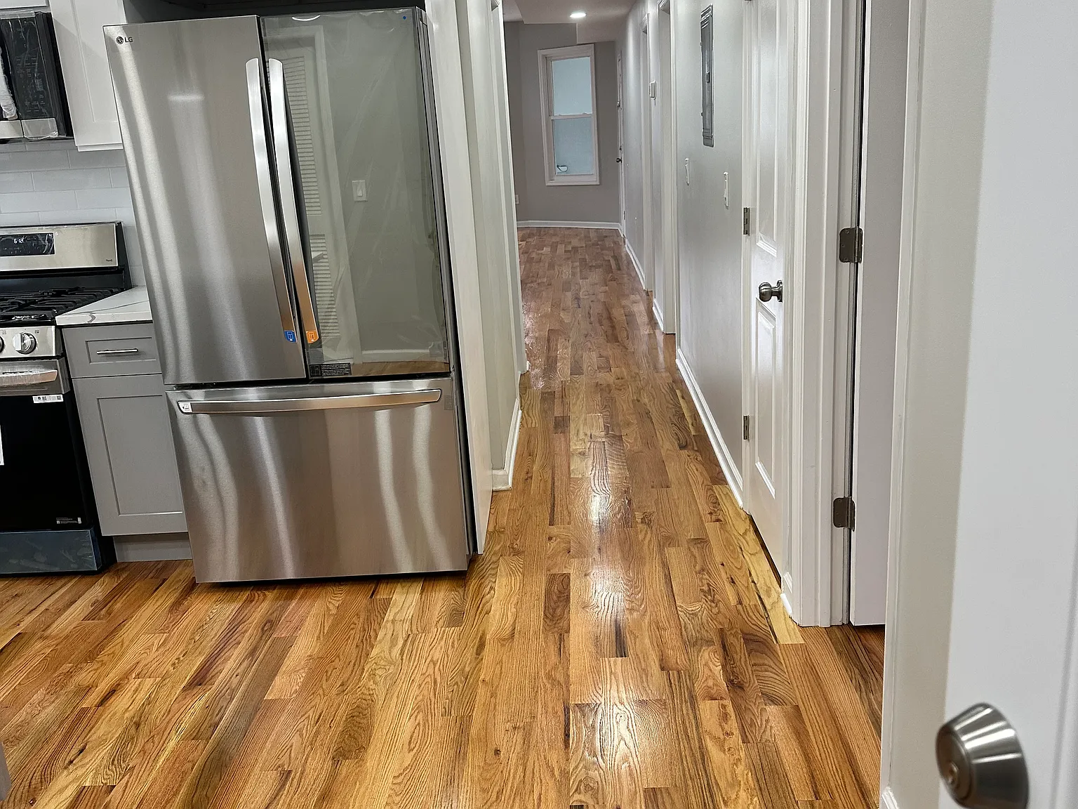 4 bed, 1300 sqft, $2,850 — Photo 2