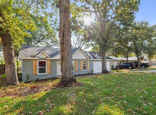 3709 French Wood Dr, Arlington, TX 76016