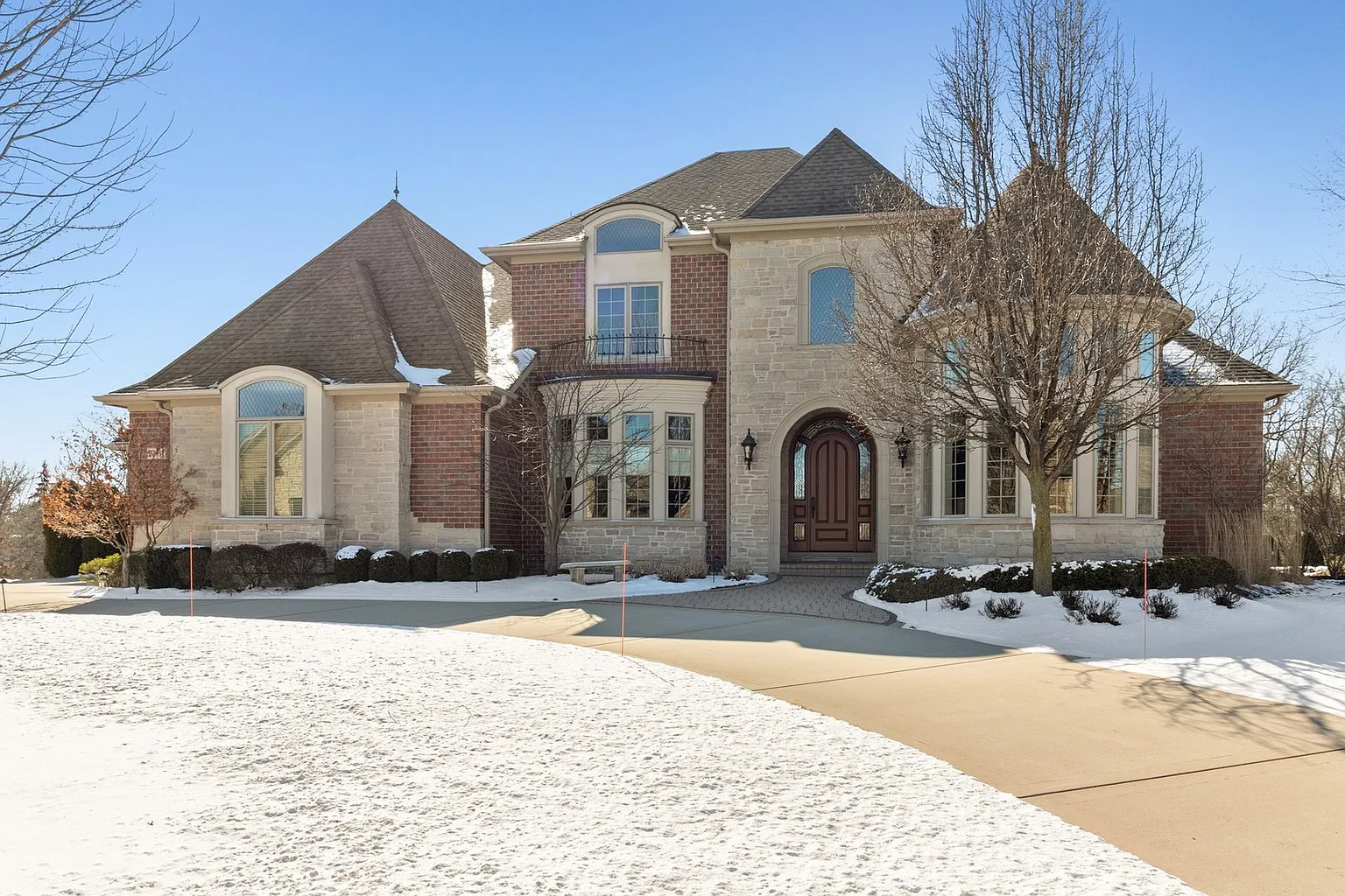 10911 Royal Oaks Ln photo 1