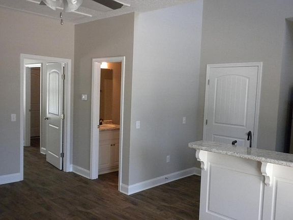 5th image of 247 W Grady St #27