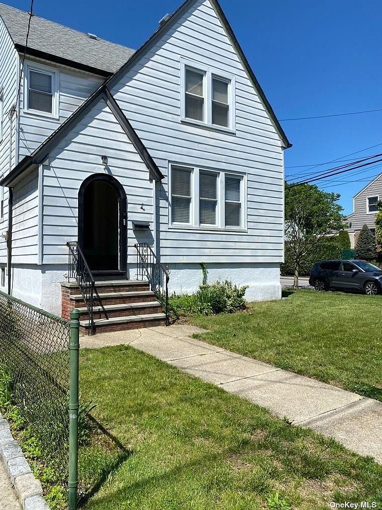 75 Munro Blvd APT 2, Valley Stream, NY 11581 Zillow