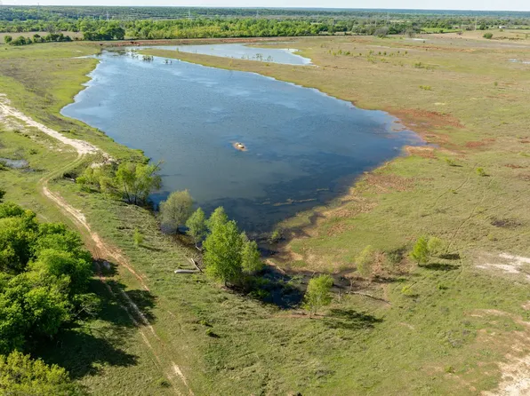 Fm 2114, Clifton, TX 76634