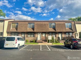 222 Orlando St, Edison, NJ 08817
