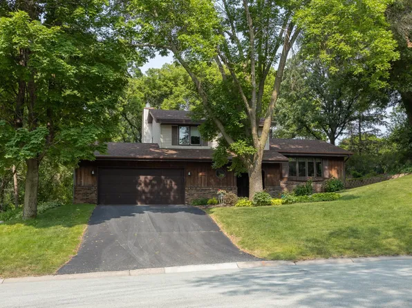 4129 Strawberry Ln, Eagan, MN 55123