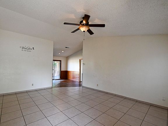 5th image of 8821 W Wilshire Dr